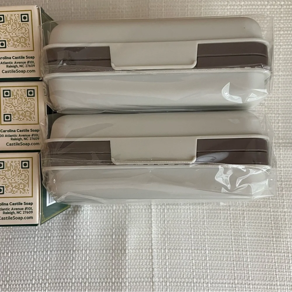 Castile Soap Unscented 3 Bar Set With 2 Soap Holders